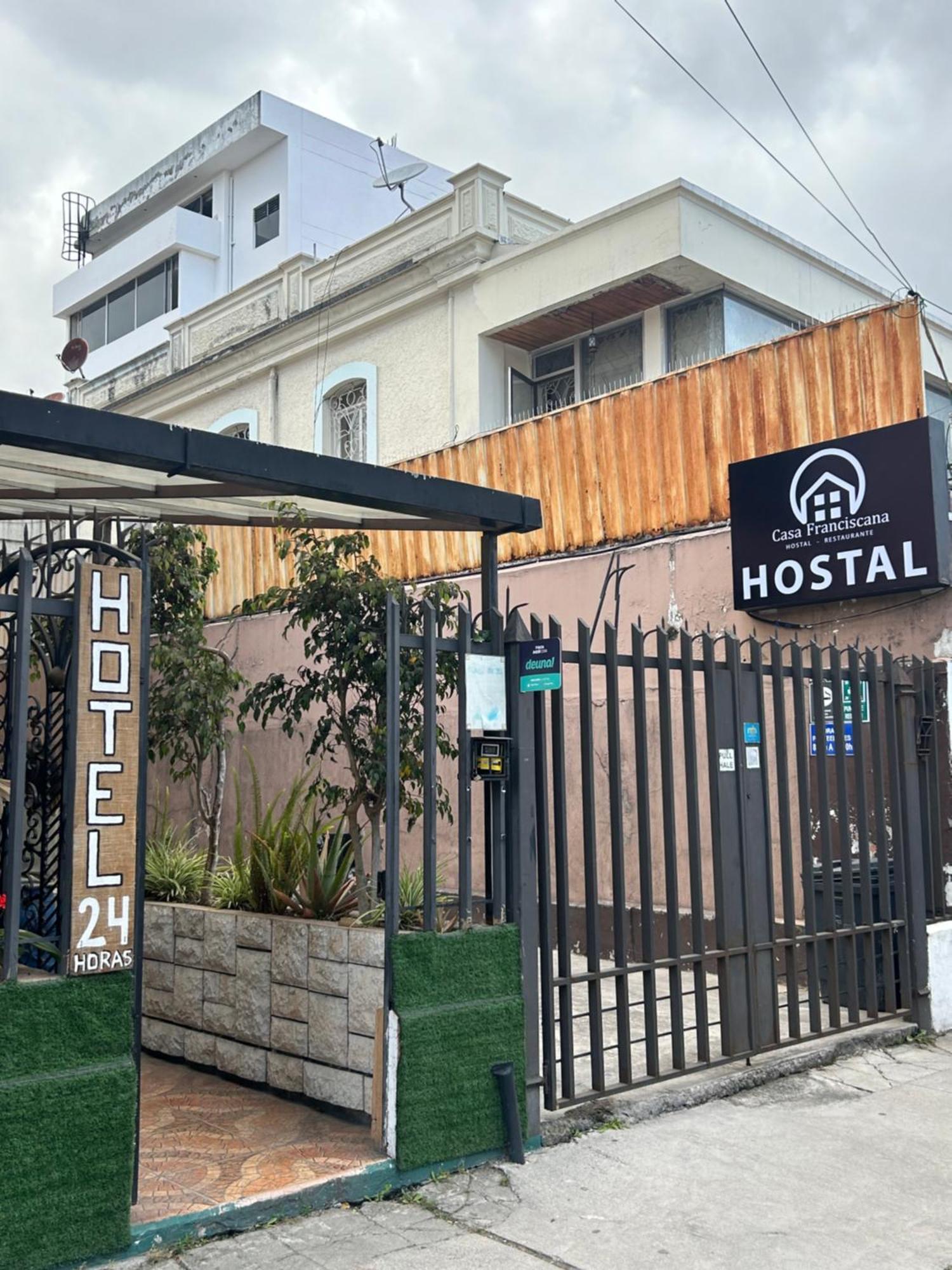 Hostal Casa Franciscana กีโต ภายนอก รูปภาพ