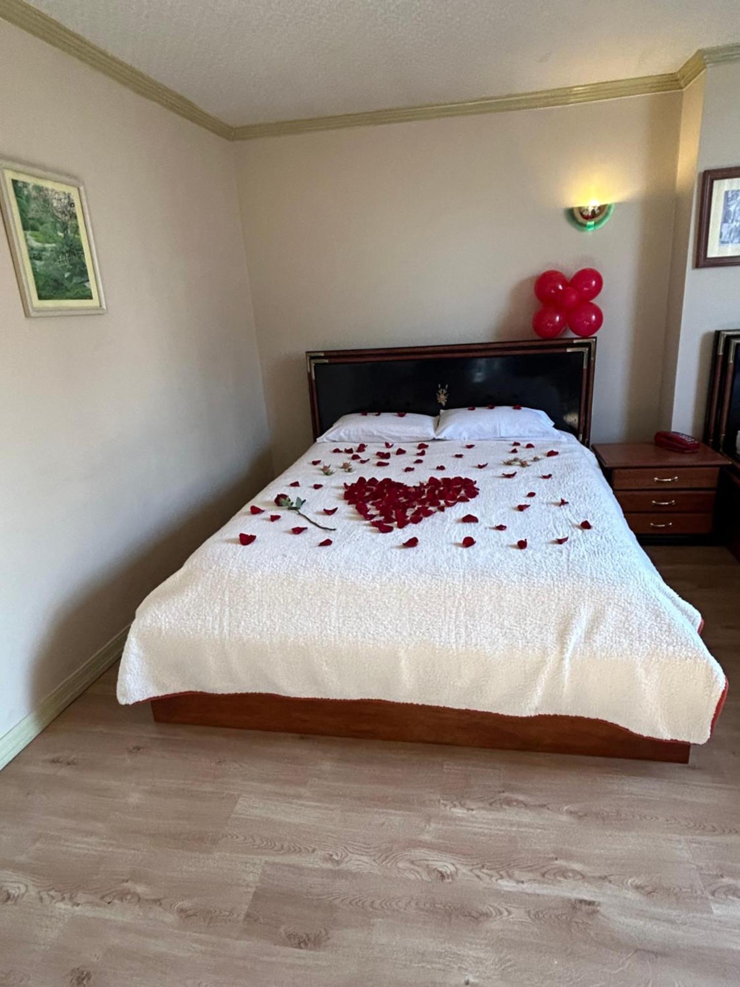 Hostal Casa Franciscana กีโต ภายนอก รูปภาพ